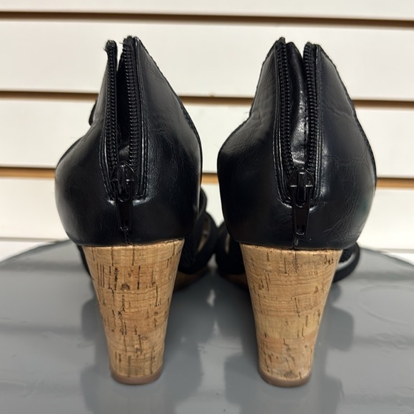 TOETOS Women's Solsoft Low Platform Wedges Size‎ 11 Black Zip Back - Picture 5 of 11